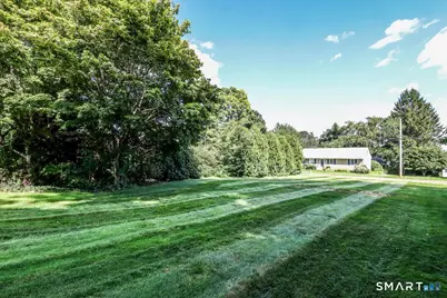 86 Crown Street, Trumbull, CT 06611 - Photo 28