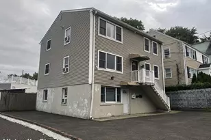 15 Hillhurst St, Stamford, CT 06902 - Photo 1