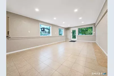 32 Neumann Street, Naugatuck, CT 06770 - Photo 6