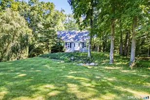 89 Janeway Dr, Guilford, CT 06437 - Photo 2