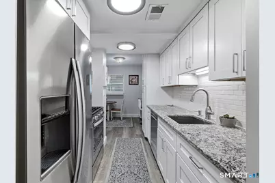 135 Knapps Highway #135, Fairfield, CT 06825 - Photo 4