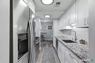135 Knapps Hwy, Fairfield, CT 06825 - Photo 4