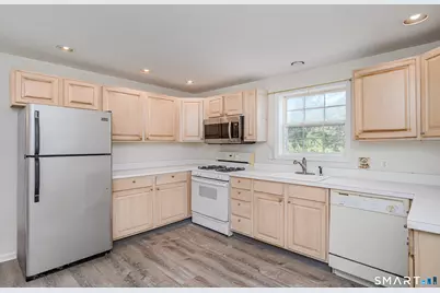 54 Farview Drive, Newtown, CT 06482 - Photo 10