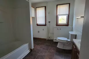 3 Pearl St, Plymouth, CT 06704 - Photo 8