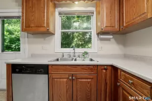 210 Brentwood Dr, Wallingford, CT 06492 - Photo 10
