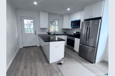 186 Jackson Avenue, Bridgeport, CT 06606 - Photo 12