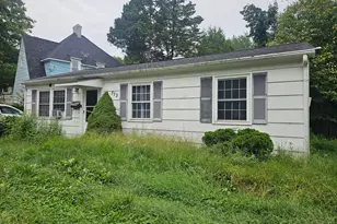 373 Jefferson Ave, New London, CT 06320 - Photo 1