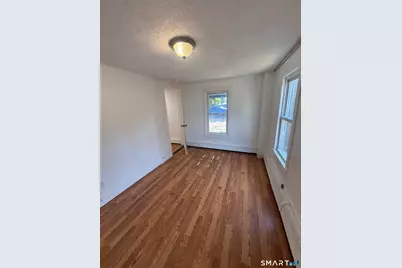 172 Dekalb Avenue, Bridgeport, CT 06607 - Photo 6