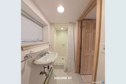 36 Derby Place, Stratford, CT 06614 - Photo 6