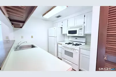 7 Little Oak Lane #7, Rocky Hill, CT 06067 - Photo 2
