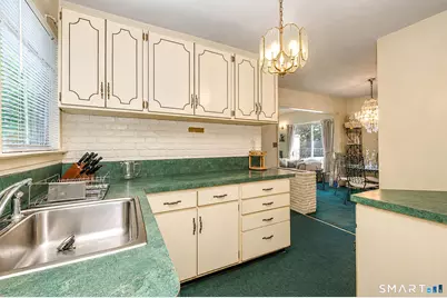 31 Boylston Street, West Haven, CT 06516 - Photo 12