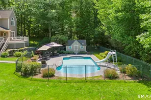 7 Hannah Ln, Monroe, CT 06468 - Photo 2
