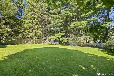 21 Cherryfield Drive, West Hartford, CT 06107 - Photo 32