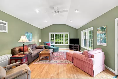 21 Cherryfield Drive, West Hartford, CT 06107 - Photo 2