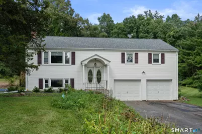 3 Carriage Lane, East Granby, CT 06026 - Photo 2