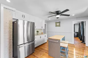 35 Pease St, Enfield, CT 06082 - Photo 8