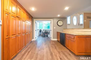 3 Linda Ct, North Branford, CT 06472 - Photo 8