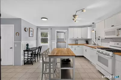75 Meadow View Road, New Haven, CT 06519 - Photo 8