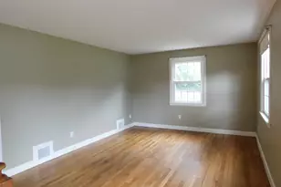 3 Pleasant Dr, Hamden, CT 06514 - Photo 2
