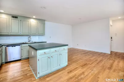 124 Harvest Commons #124, Westport, CT 06880 - Photo 6