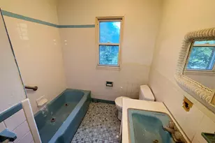 75 Saltonstall Pkwy, East Haven, CT 06512 - Photo 20