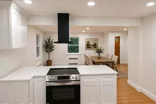 27 Vernon St, Hamden, CT 06518 - Photo 2