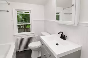 27 Vernon St, Hamden, CT 06518 - Photo 12
