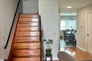 27 Crows Nest Ln, Danbury, CT 06810 - Photo 8
