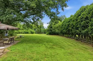 23 Pepperbush Dr, Hebron, CT 06231 - Photo 8