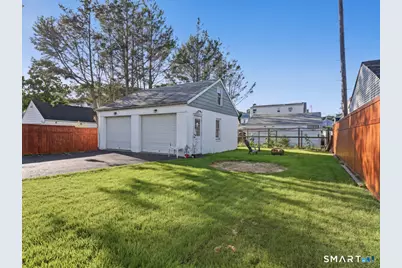 64 Glendale Avenue, Bridgeport, CT 06606 - Photo 38