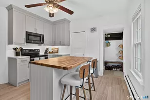 5 Parker St, Manchester, CT 06040 - Photo 2