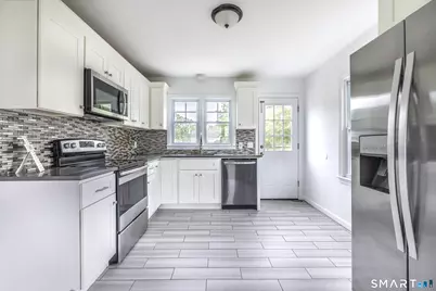 118 Bryden Terrace, Hamden, CT 06517 - Photo 6