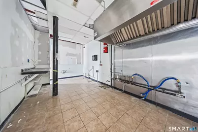 1015 Meriden Road #4, Waterbury, CT 06705 - Photo 6