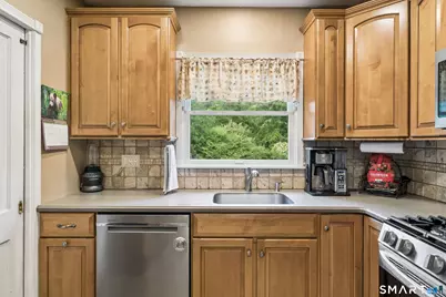 9 Hilltop View Lane, New Milford, CT 06776 - Photo 12
