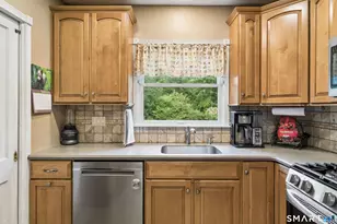 9 Hilltop View Ln, New Milford, CT 06776 - Photo 12