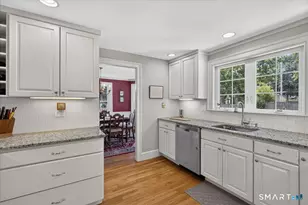 41 Greenway St, Hamden, CT 06517 - Photo 14
