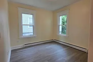 82 Bunker Hill Ave, Waterbury, CT 06708 - Photo 16