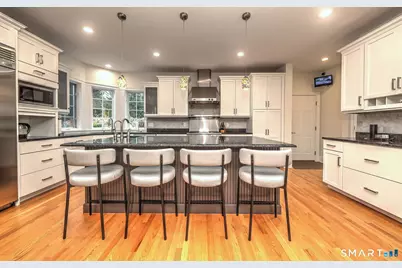 914 Rainbow Trail, Orange, CT 06477 - Photo 12