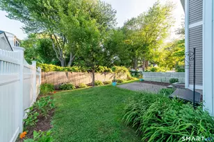 9 Englewood Ave, West Hartford, CT 06110 - Photo 20