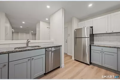 682 Main Street #2F, Middletown, CT 06457 - Photo 6