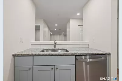 682 Main Street #2F, Middletown, CT 06457 - Photo 8