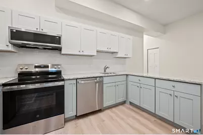 594 Main Street #2E, Middletown, CT 06457 - Photo 4