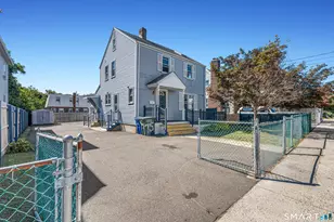 75 Ocean Ave, Bridgeport, CT 06605 - Photo 2