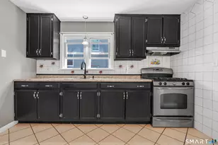 75 Ocean Ave, Bridgeport, CT 06605 - Photo 16