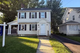 704 W Taft Ave, Bridgeport, CT 06604 - Photo 1