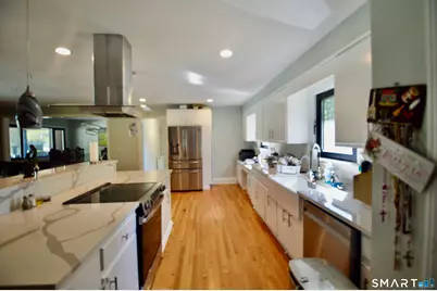 68 Parry Road, Stamford, CT 06907 - Photo 6