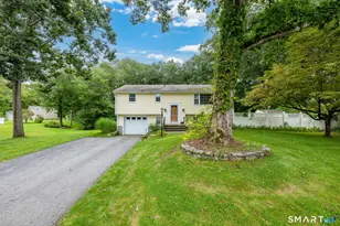 39 Beechwood Dr, Colchester, CT 06415 - Photo 1