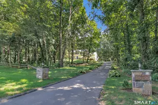 61 Greenbriar Rd, Oxford, CT 06478 - Photo 2