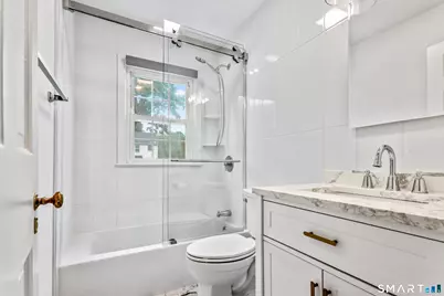 20 Woodlawn Avenue, Norwalk, CT 06854 - Photo 12
