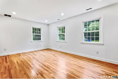 20 Woodlawn Avenue, Norwalk, CT 06854 - Photo 8
